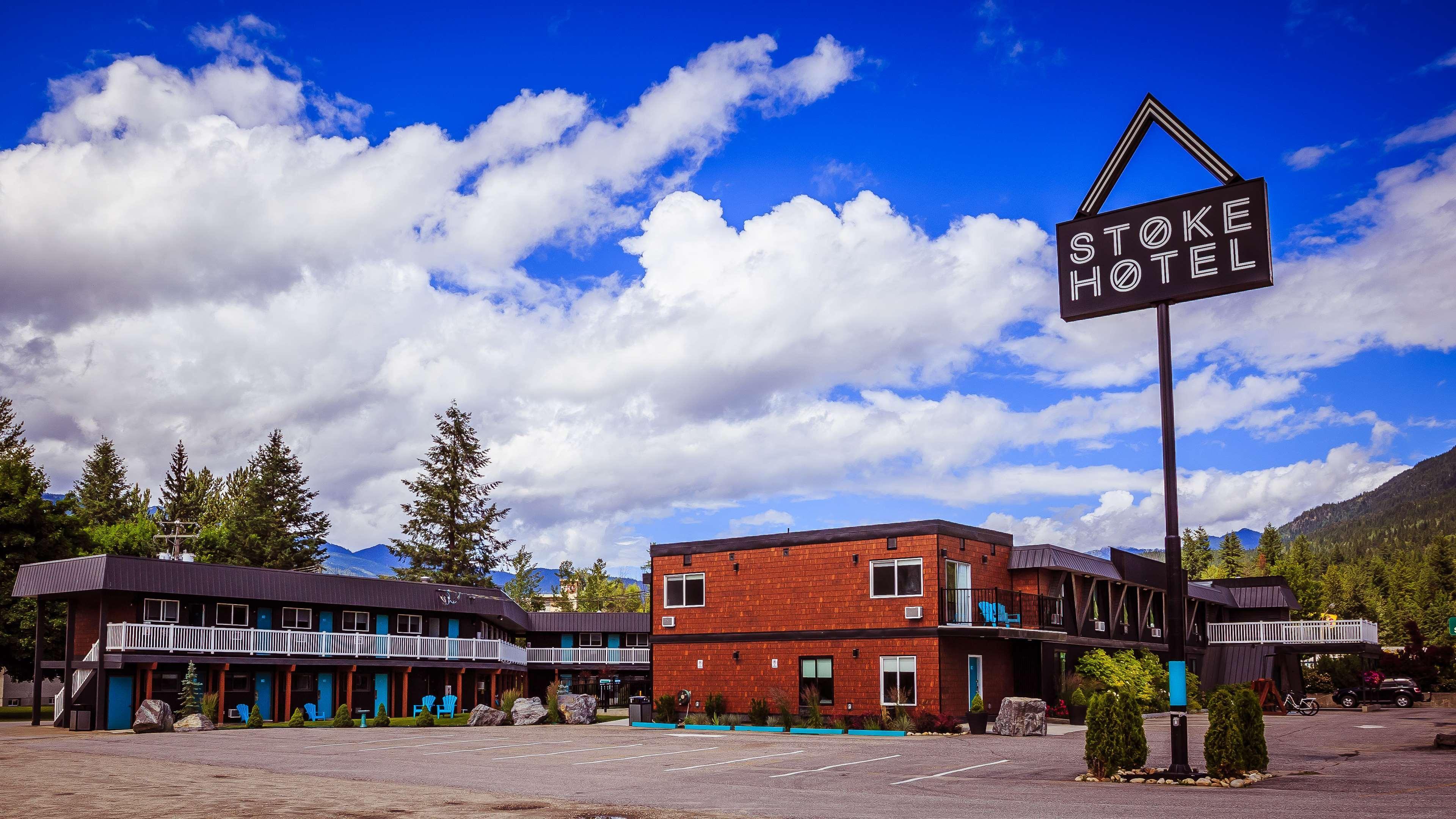 STOKE HOTEL SURESTAY COLLECTION BY BEST WESTERN REVELSTOKE 3* (Canada) -  from £ 89